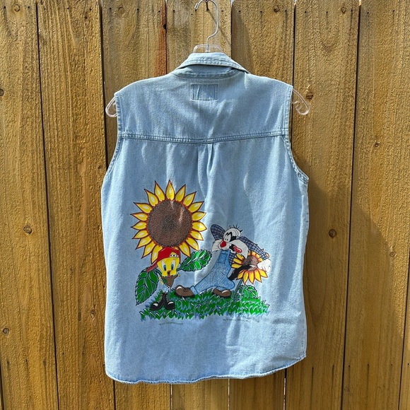 Vintage 90s Sunflower Tweety & Sylvester Denim Sleeveless Button Up Shirt Size M - Picture 1 of 4